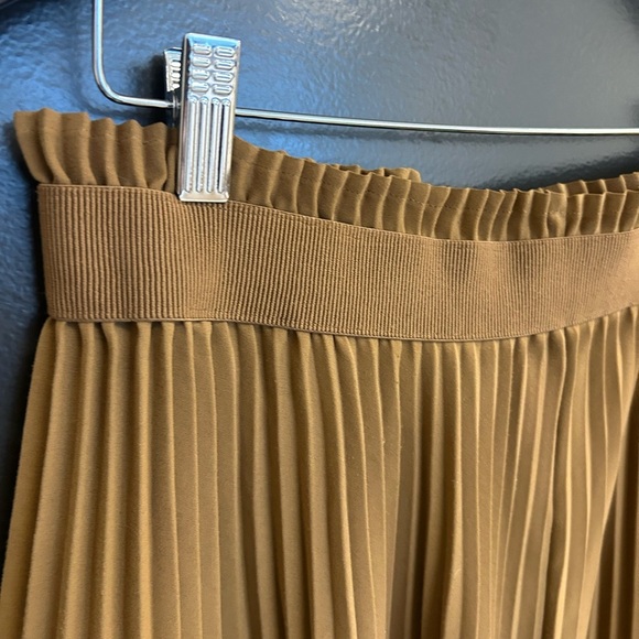 Babaton L gold/green/yellow mid accordion great condition! Classic/great colour - Picture 3 of 9